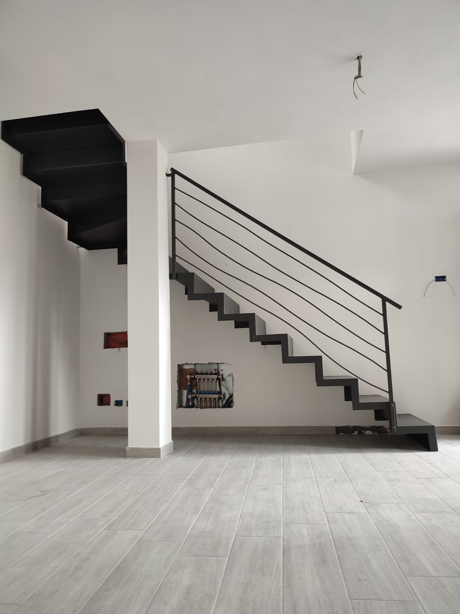tecnometal-scala-interna-ferro-2023-01.jpeg