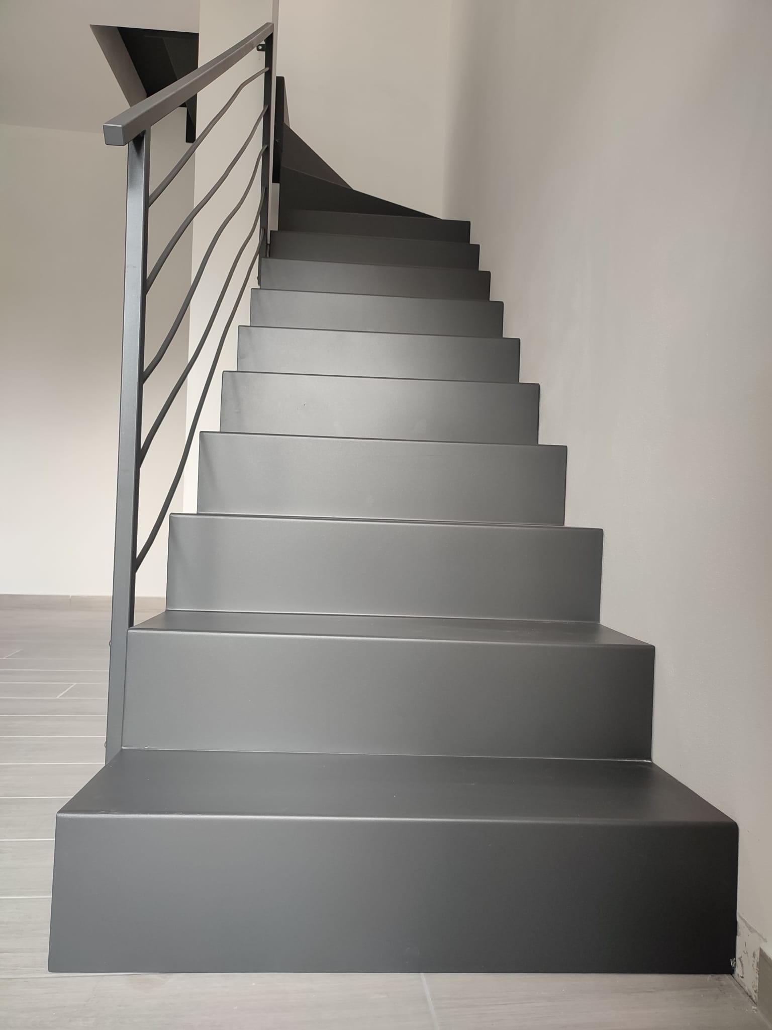 tecnometal-scala-interna-ferro-2023-03.jpeg